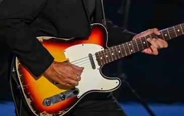 Ça balance pas Mal, hommage à la chanson française