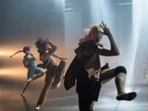 Amorphous Dance Company et Francesco Curs