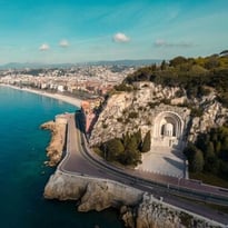 Histoire et archéologie des installations souterraines de la colline du Château à Nice (1939-1945)