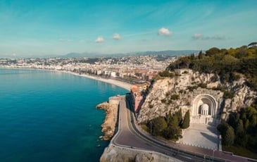 Histoire et archéologie des installations souterraines de la colline du Château à Nice (1939-1945)