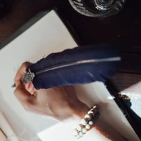 Atelier écriture et dessins à la plume et à l'encre