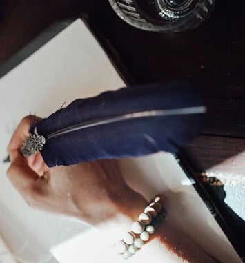 Atelier écriture et dessins à la plume et à l'encre