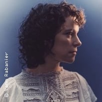 Emily Loizeau