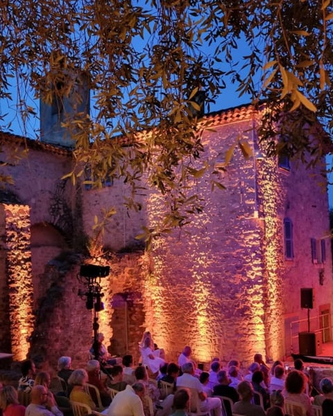 Châteauneuf sous les Étoiles